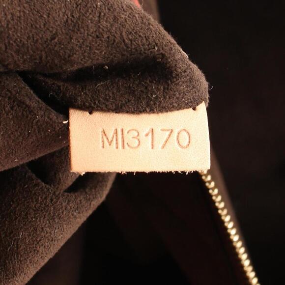 LOUIS VUITTON Brown Monogram Leather Bag - Picture 6 of 10